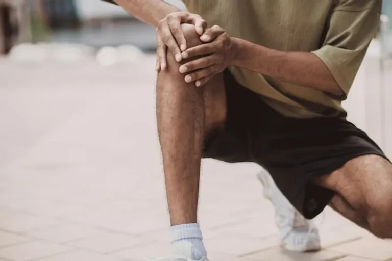 Tendinitis de rodilla, síntomas y manejo efectivo